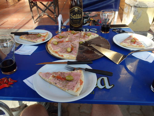 Pizza and Cerveza Negra, our meal would end-up as dinner.